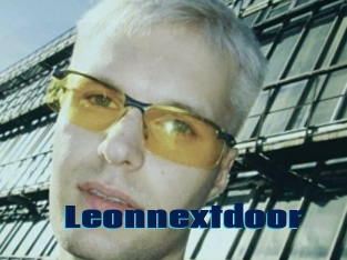 Leonnextdoor