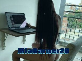 MiaGarner20